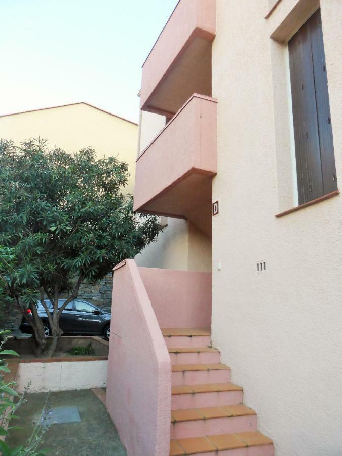 4dom11 Avec Terrasse Et Parking, Proche *